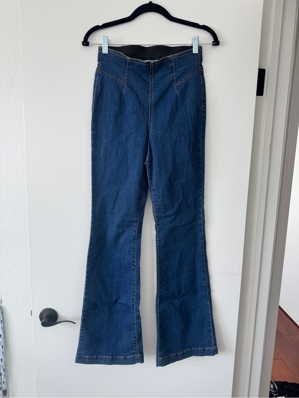 Knox Rose High Rise Pull-On Denim Bootcut Jeans | Size 4 | Stretch Waist